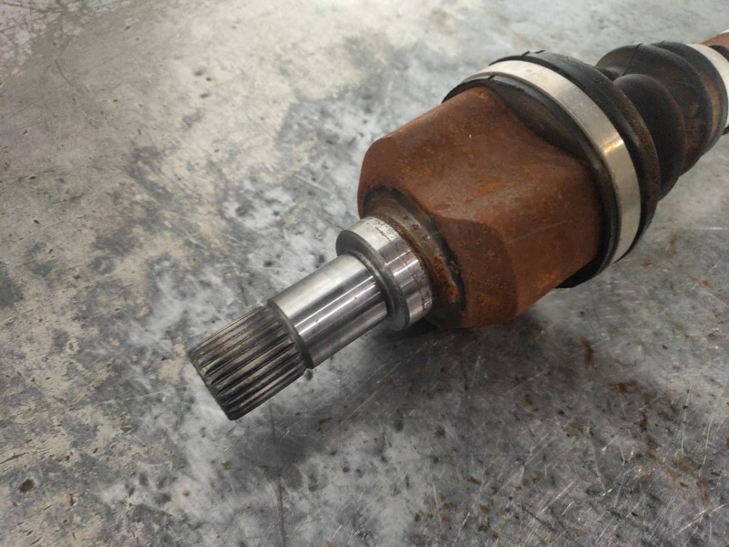 Recambio de transmision delantera izquierda para peugeot 207 sport referencia OEM IAM 9656135280  