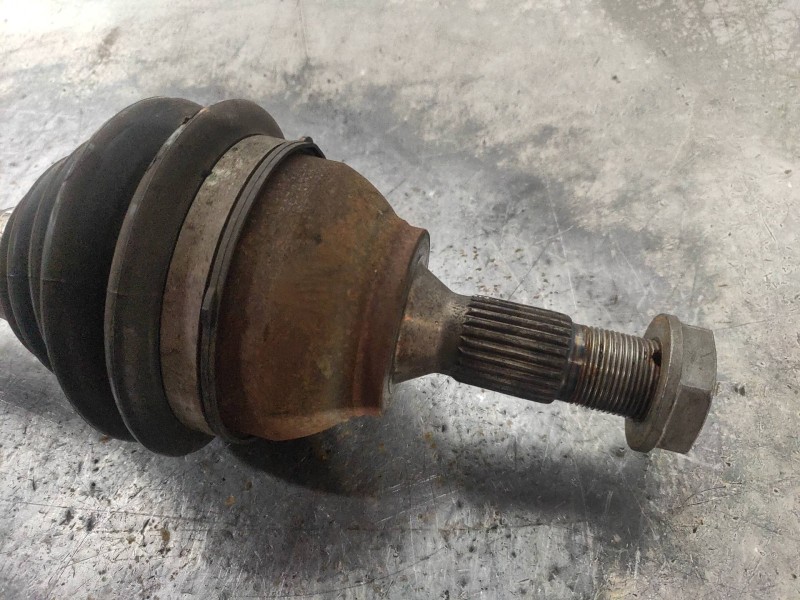 Recambio de transmision delantera izquierda para peugeot 207 sport referencia OEM IAM 9656135280  