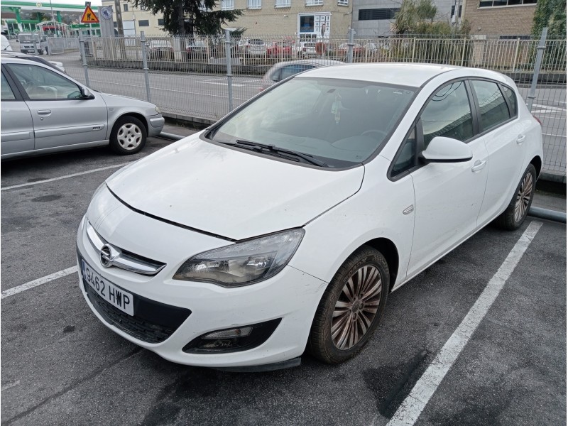 opel astra j lim. del año 2014