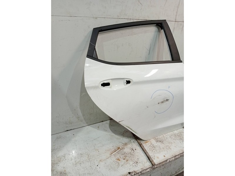 Recambio de puerta trasera derecha para ford fiesta (ce1) trend referencia OEM IAM  5P 