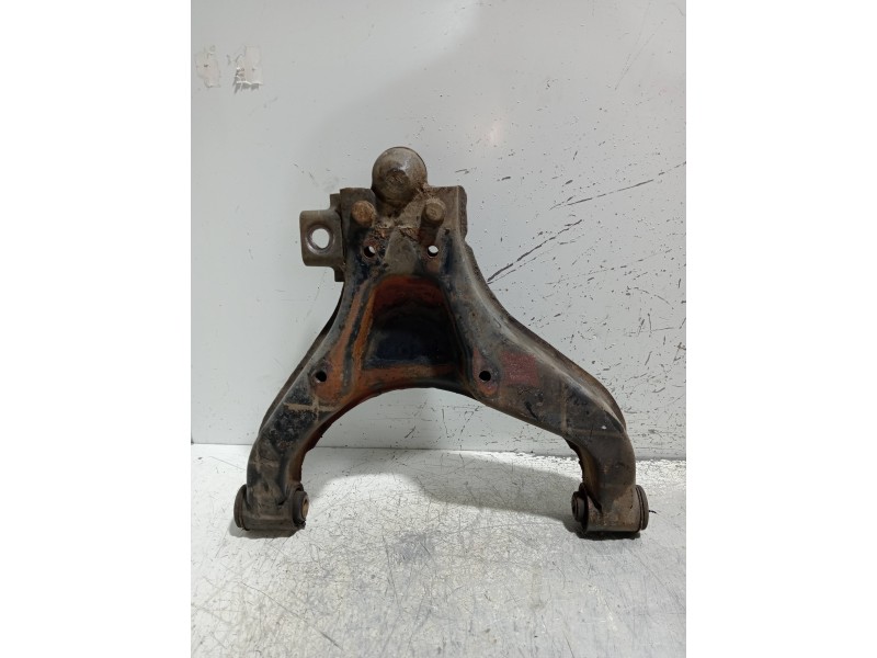 Recambio de brazo suspension inferior delantero derecho para renault maxity fg 130.35/45 referencia OEM IAM   