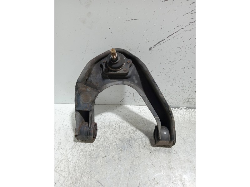 Recambio de brazo suspension superior delantero derecho para renault maxity fg 130.35/45 referencia OEM IAM   