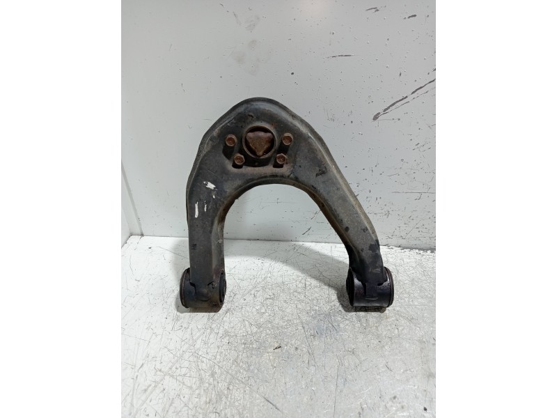 Recambio de brazo suspension superior delantero izquierdo para renault maxity fg 130.35/45 referencia OEM IAM   