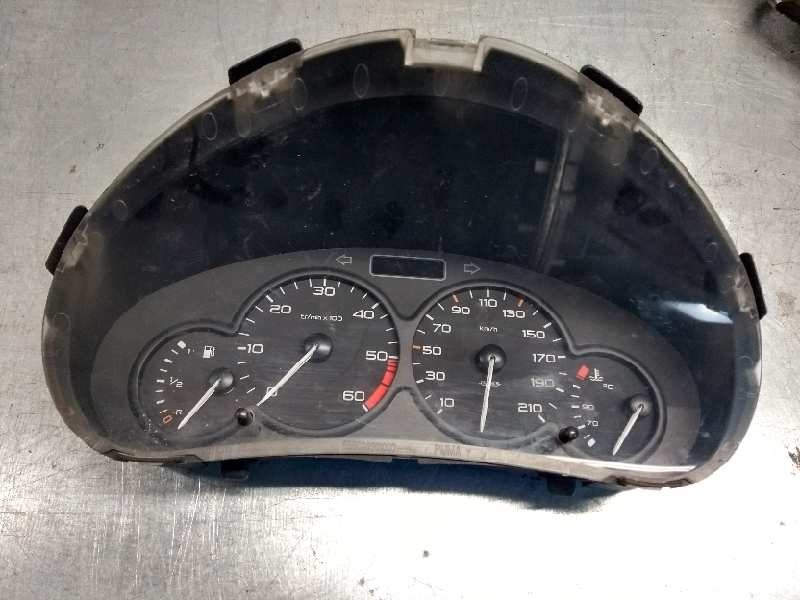 Recambio de cuadro instrumentos para peugeot 206 berlina 1.9 diesel referencia OEM IAM 9645096080  