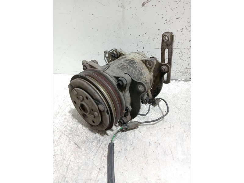 Recambio de compresor aire acondicionado para volvo serie 240 berlina 240 gl referencia OEM IAM 48822027  