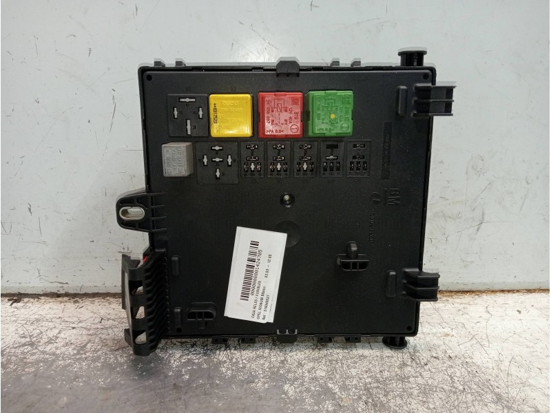 Recambio de caja reles / fusibles para opel signum básico referencia OEM IAM 519049027  
