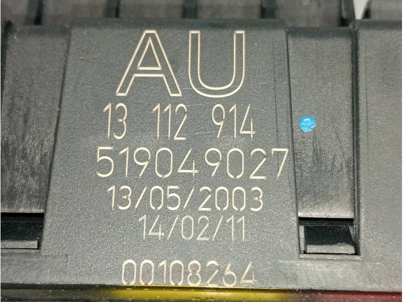 Recambio de caja reles / fusibles para opel signum básico referencia OEM IAM 519049027  