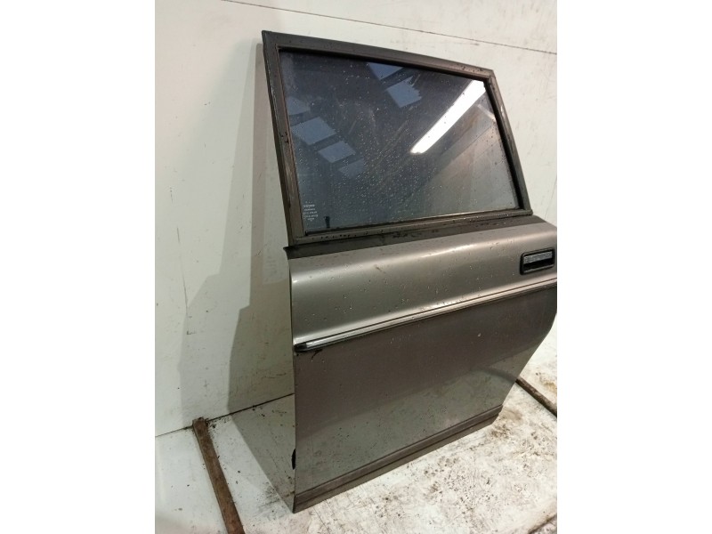 Recambio de puerta trasera izquierda para volvo serie 240 berlina 240 gl referencia OEM IAM  5P 