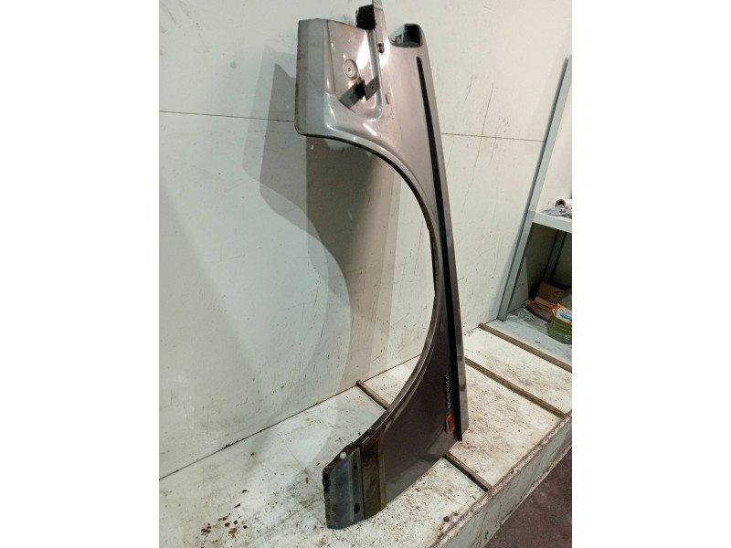 Recambio de aleta delantera izquierda para volvo serie 240 berlina 240 gl referencia OEM IAM  5P 