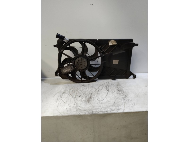 Recambio de electroventilador para ford focus lim. (cb4) trend referencia OEM IAM 0130307142 3M5H8C607RJ 