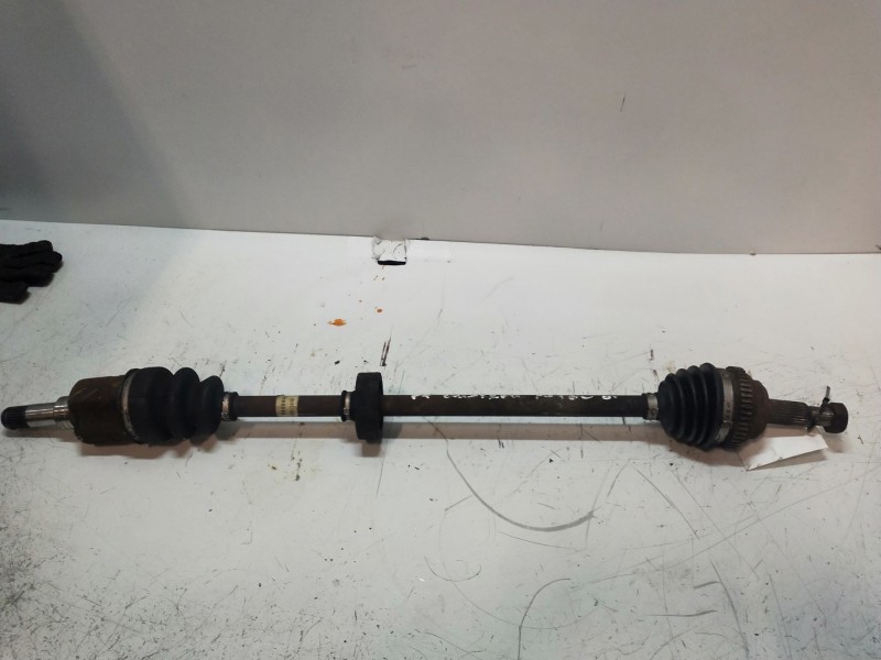 Recambio de transmision delantera derecha para chrysler pt cruiser (pt) 2.0 16v cat referencia OEM IAM 04668420AB  