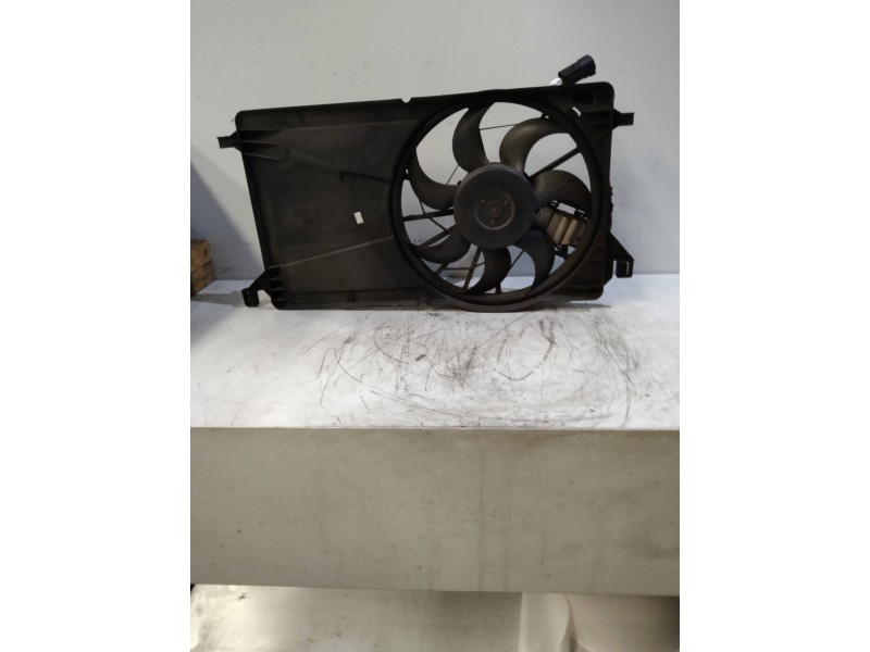 Recambio de electroventilador para ford focus lim. (cb4) trend referencia OEM IAM 0130307142 3M5H8C607RJ 