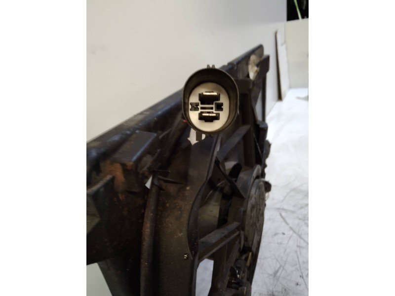Recambio de electroventilador para ford focus lim. (cb4) trend referencia OEM IAM 0130307142 3M5H8C607RJ 