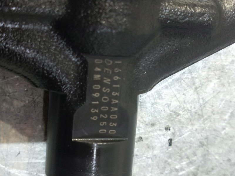 Recambio de inyector para subaru legacy lim. b14 limited referencia OEM IAM 16613AA030 DENSO 