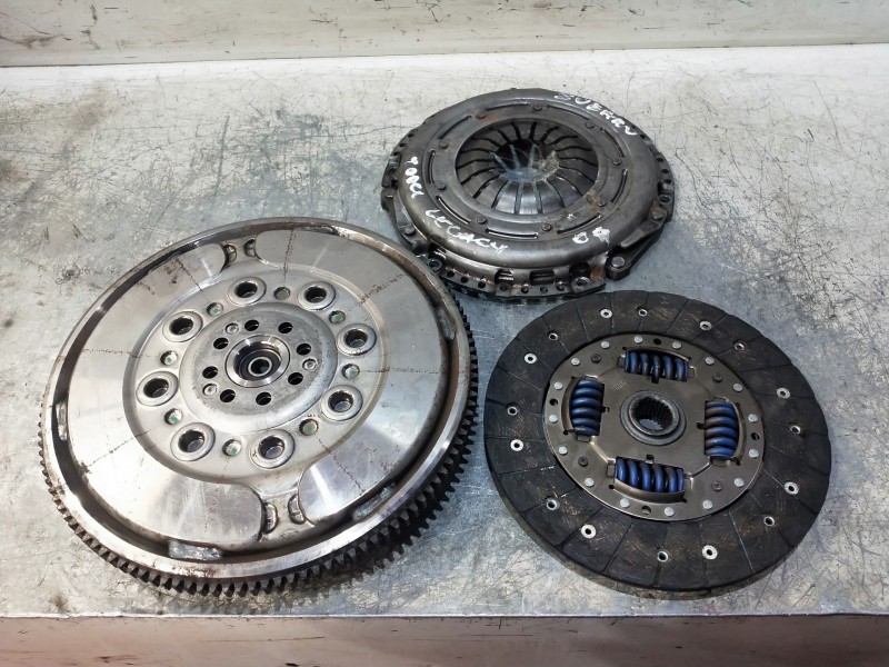 Recambio de kit embrague para subaru legacy lim. b14 limited referencia OEM IAM   