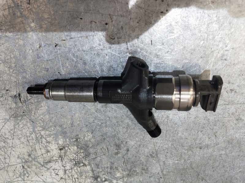 Recambio de inyector para subaru legacy lim. b14 limited referencia OEM IAM 16613AA030 DENSO 