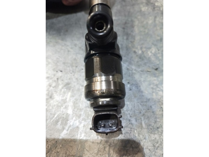 Recambio de inyector para subaru legacy lim. b14 limited referencia OEM IAM 16613AA030 DENSO 