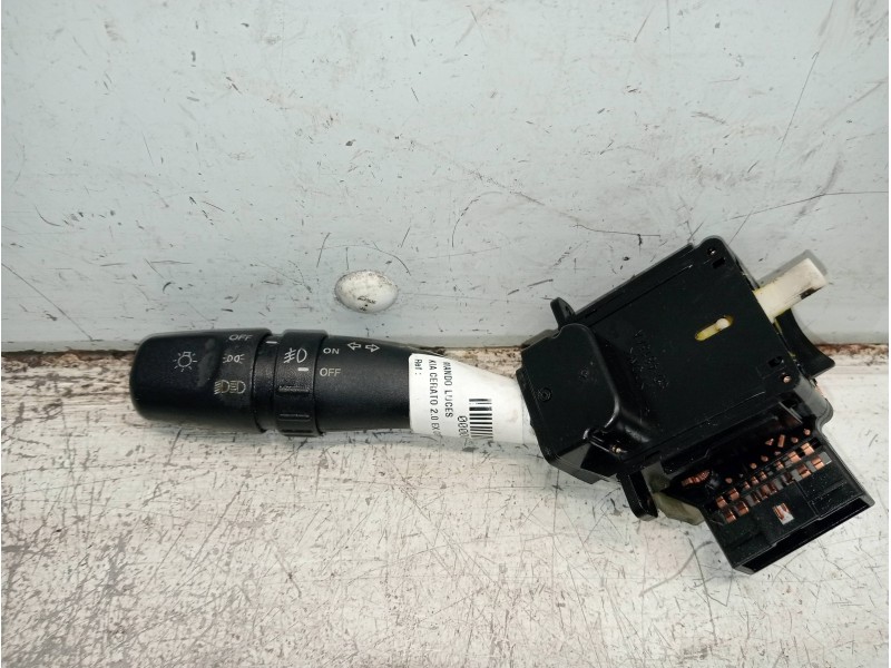 Recambio de mando luces para kia cerato 2.0 ex crdi berlina (4-ptas.) referencia OEM IAM   