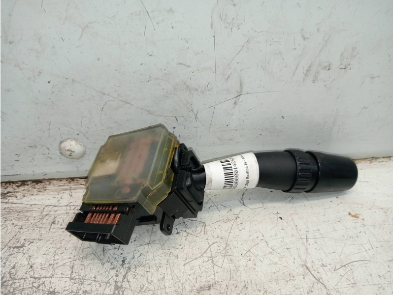 Recambio de mando luces para kia cerato 2.0 ex crdi berlina (4-ptas.) referencia OEM IAM   