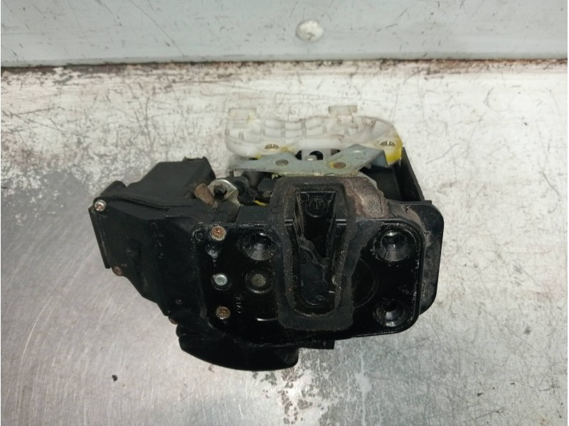 Recambio de motor cierre centralizado delantero derecho para kia cerato 2.0 ex crdi berlina (4-ptas.) referencia OEM IAM  4P 