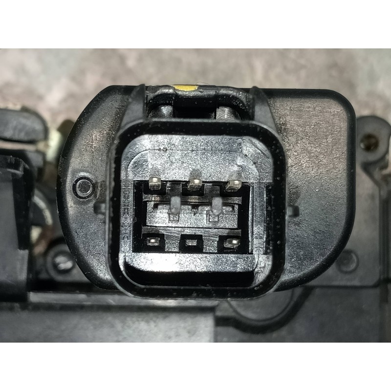 Recambio de motor cierre centralizado delantero derecho para kia cerato 2.0 ex crdi berlina (4-ptas.) referencia OEM IAM  4P 