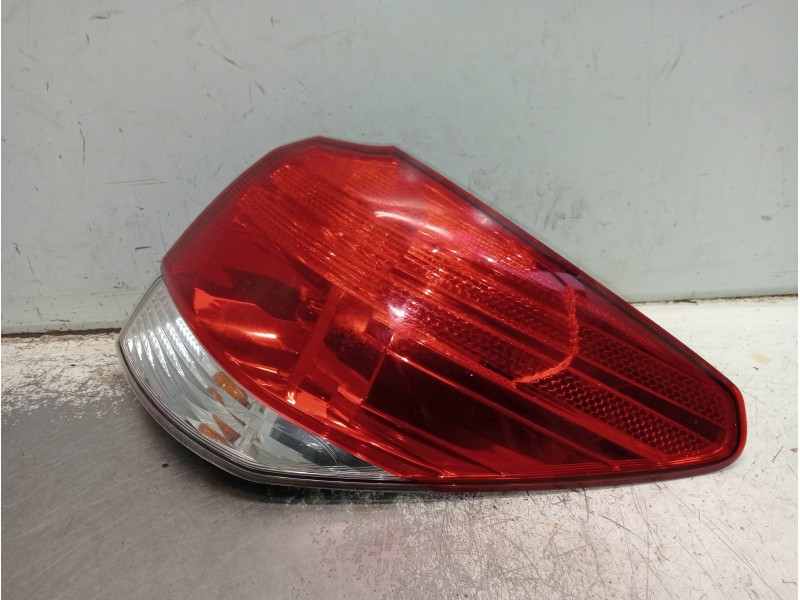 Recambio de piloto trasero derecho para subaru legacy lim. b14 limited referencia OEM IAM   