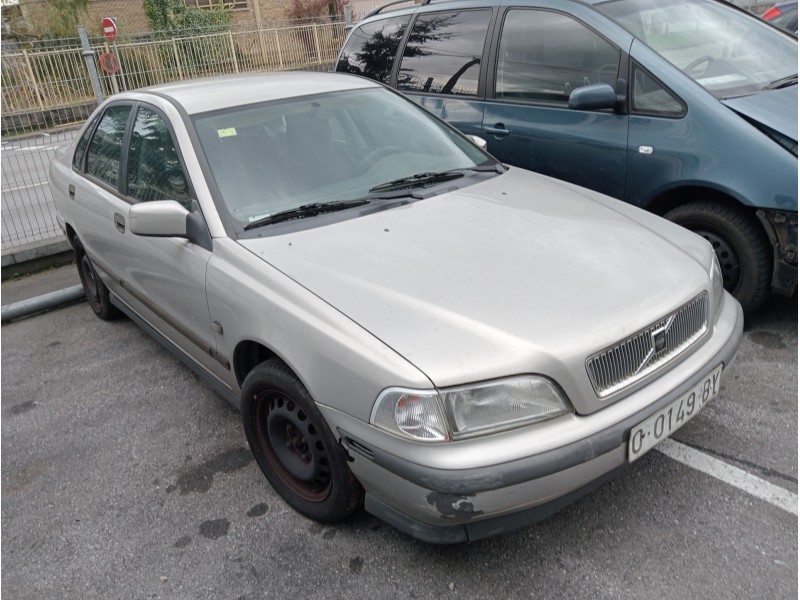 volvo s40 berlina del año 1998