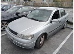 opel astra g berlina del año 2000