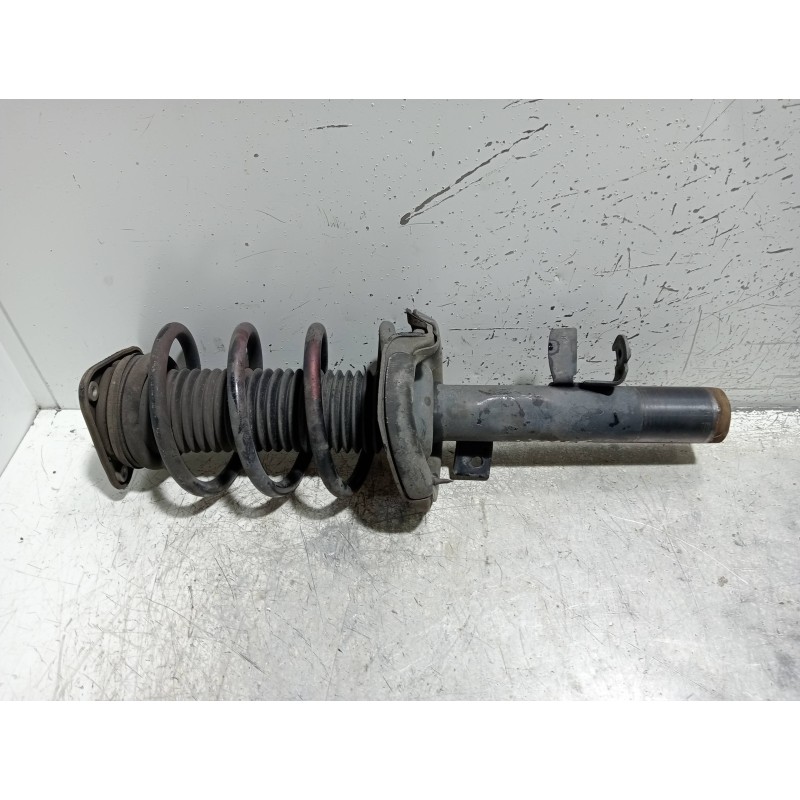 Recambio de amortiguador delantero derecho para ford focus lim. (cb8) 1.6 tdci cat referencia OEM IAM BV6118045BBC  