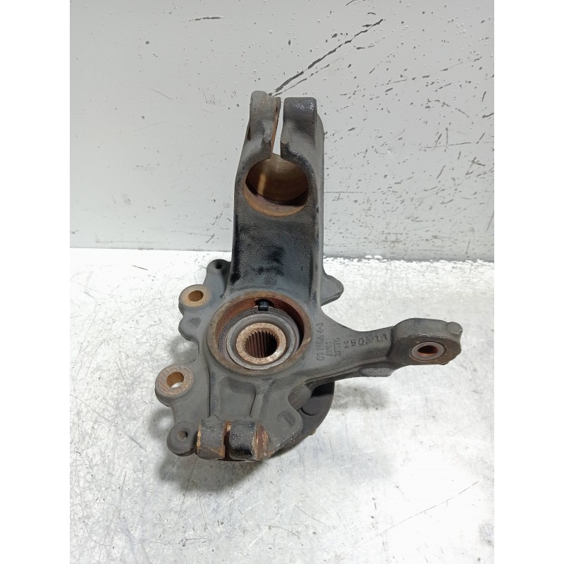 Recambio de mangueta delantera derecha para ford focus lim. (cb8) 1.6 tdci cat referencia OEM IAM AV613K170C1  