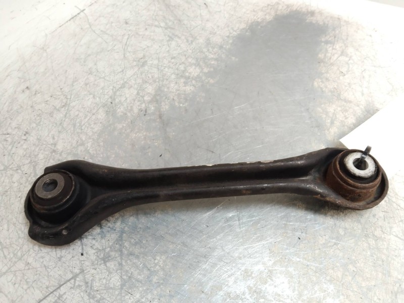 Recambio de brazo suspension inferior trasero derecho para mercedes clase c (w203) familiar 2.2 cdi cat referencia OEM IAM   