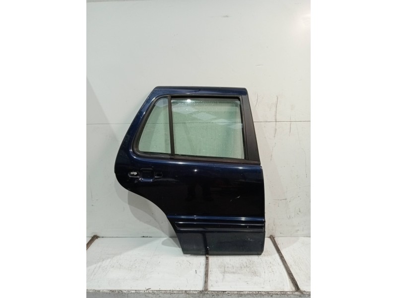 Recambio de puerta trasera derecha para mercedes clase m (w163) 270 cdi inspiration (163.113) referencia OEM IAM  4P 