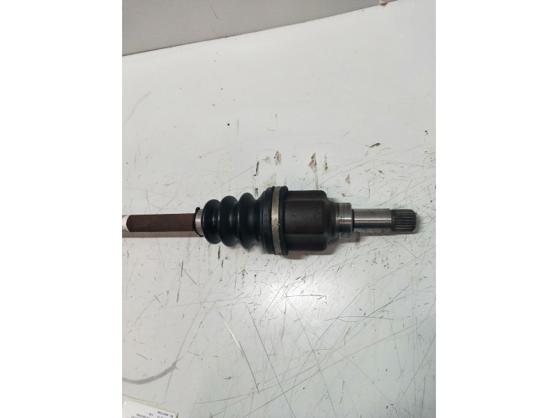 Recambio de transmision delantera izquierda para citroen c3 1.4 referencia OEM IAM 9640127580  