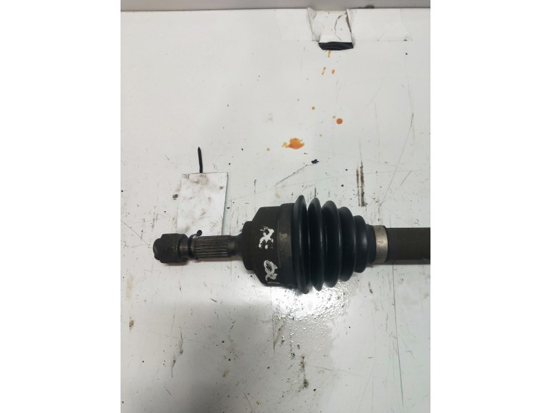 Recambio de transmision delantera derecha para citroen c3 1.4 hdi sx plus referencia OEM IAM 9638226380   Recambio de transmision delantera derecha para citroen c3 1.4 hdi sx plus referencia OEM IAM 9638226380