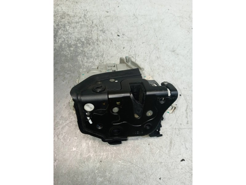 Recambio de motor cierre centralizado delantero derecho para audi a4 avant (8k5) (2008) 2.0 tdi referencia OEM IAM 8K08390150  