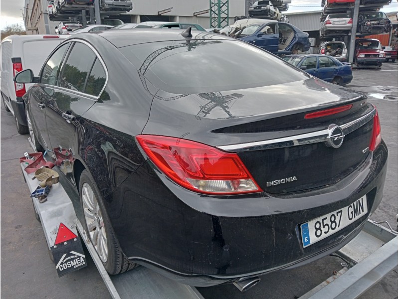 opel insignia berlina del año 2009