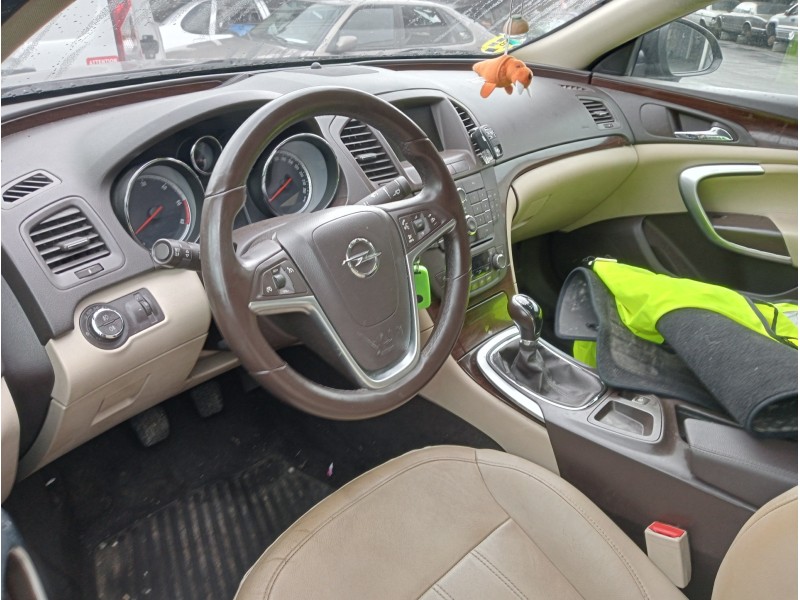 opel insignia berlina del año 2009