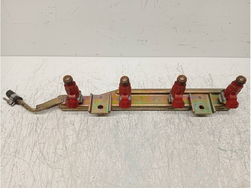 Recambio de rampa inyectora para nissan primera berlina (p12) acenta referencia OEM IAM   