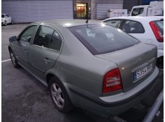skoda octavia berlina (1u2) del año 2001 2
