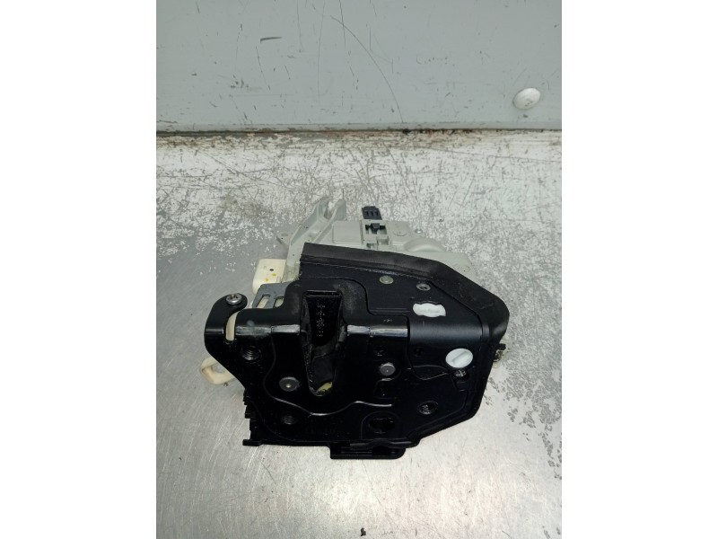 Recambio de motor cierre centralizado delantero derecho para seat altea (5p1) arena referencia OEM IAM 1P1837016B  