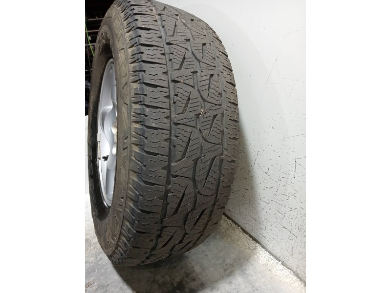 Recambio de juego llantas para nissan pick-up (d22) 2.5 16v turbodiesel cat referencia OEM IAM  CUBIERTAS 265/70/16