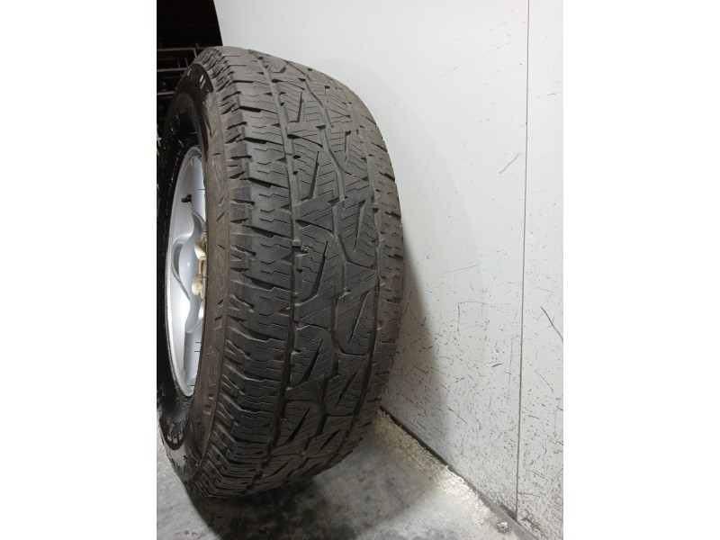 Recambio de juego llantas para nissan pick-up (d22) 2.5 16v turbodiesel cat referencia OEM IAM  CUBIERTAS 265/70/16
