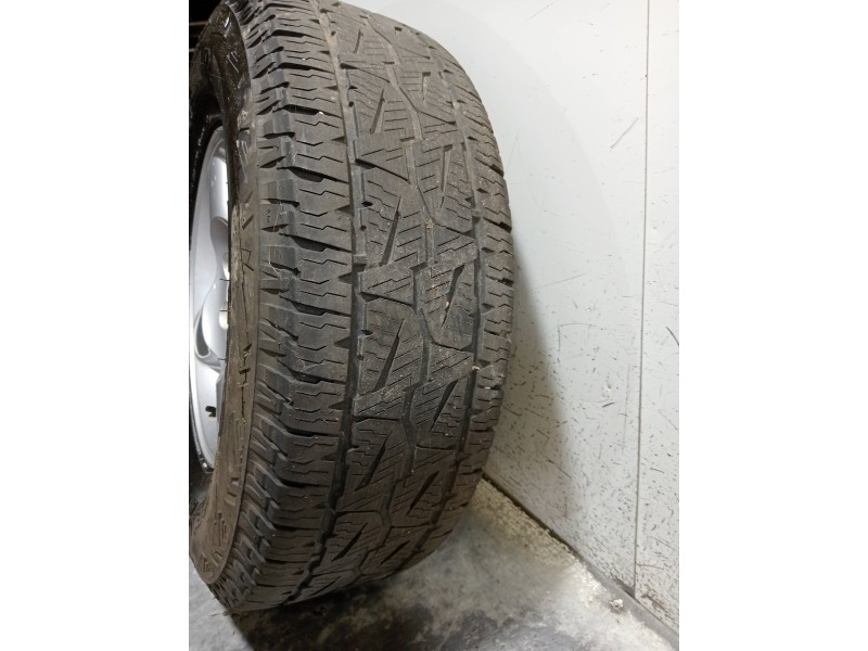 Recambio de juego llantas para nissan pick-up (d22) 2.5 16v turbodiesel cat referencia OEM IAM  CUBIERTAS 265/70/16