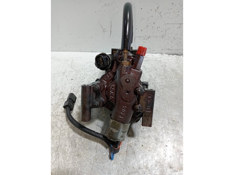 Recambio de bomba inyeccion para jaguar s-type 2.7 v6 diesel executive referencia OEM IAM A2C20003757 5WS40157 4S7Q9B395AL CONTI