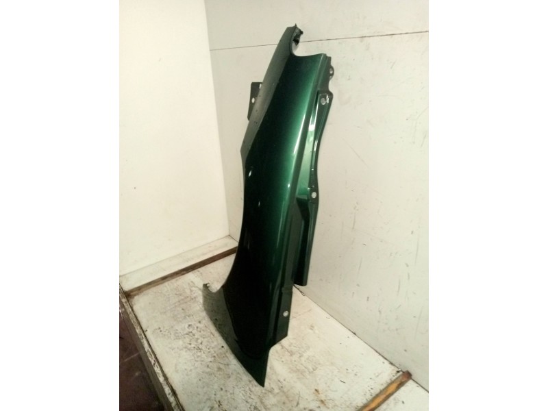 Recambio de aleta delantera izquierda para renault laguna (b56) 2.2 dt rxe referencia OEM IAM   