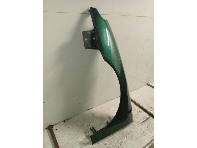 Recambio de aleta delantera izquierda para renault laguna (b56) 2.2 dt rxe referencia OEM IAM   