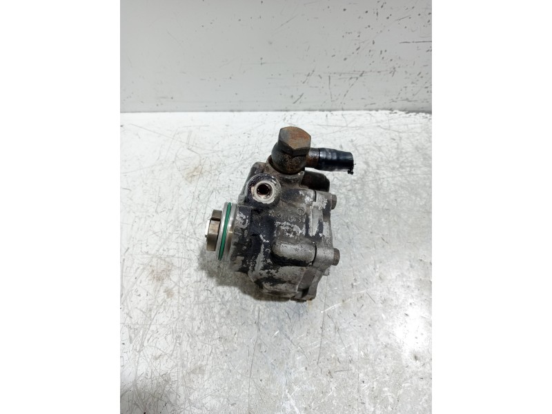 Recambio de bomba direccion para iveco daily caja cerrada (1999 =>) 35 - c 15 caja cerrada referencia OEM IAM 7683955126  