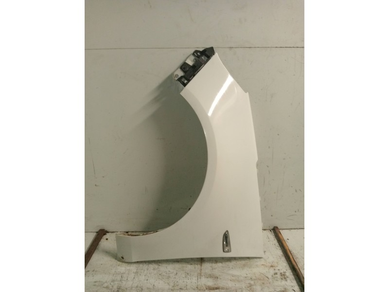 Recambio de aleta delantera izquierda para opel zafira (c) excellence start/stop referencia OEM IAM   