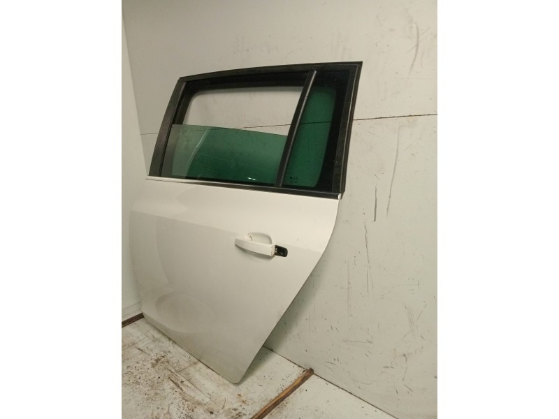 Recambio de puerta trasera izquierda para opel zafira (c) excellence start/stop referencia OEM IAM  5P 