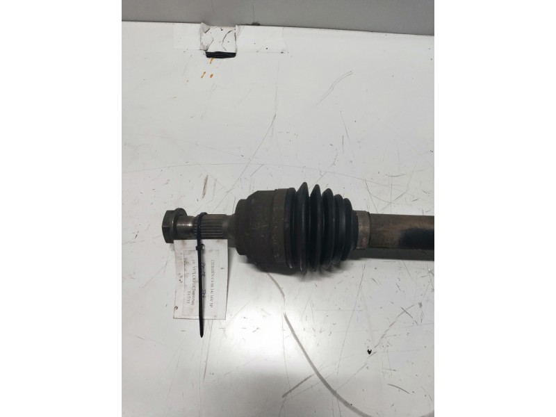 Recambio de transmision delantera izquierda para citroen c4 berlina 1.4 16v referencia OEM IAM 9680994480  